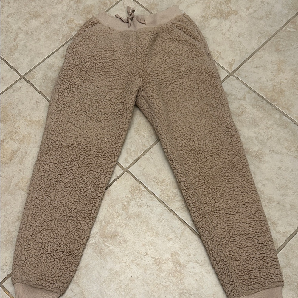 Gilly Hicks Fuzzy Sherpa Sweat Set - Picture 3 of 6